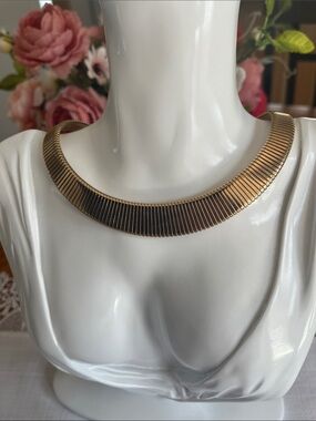 Vintage CORO Pegasus Gold Tone Omega Choker Necklace - Signed